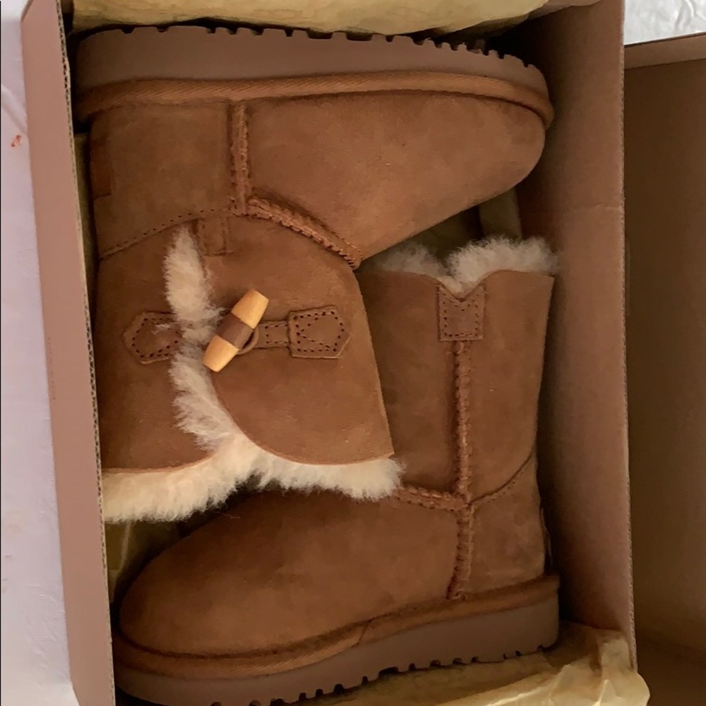 Ugg Toddler Girl T Ebony Chestnut boots NIB - Picture 2 of 4